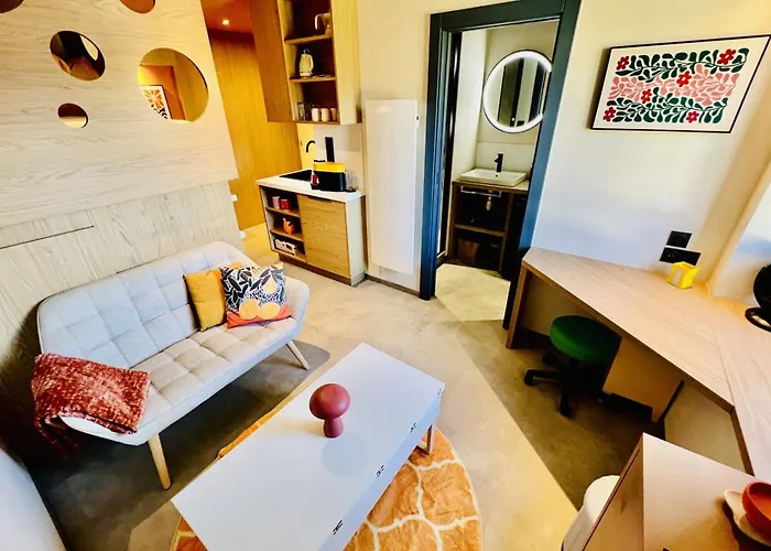 Blue Dream! Pedestrian Center Near And *